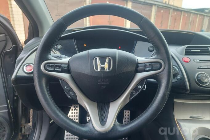 Honda Civic 8 generation [restyling] Hatchback 5-doors