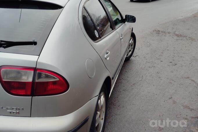 SEAT Leon 1 generation Hatchback