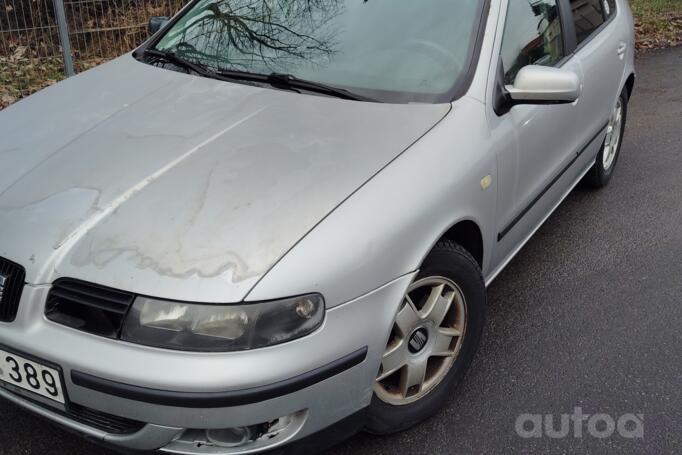 SEAT Leon 1 generation Hatchback