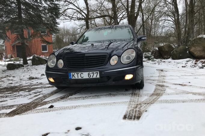 Mercedes-Benz E-Class W211 Sedan