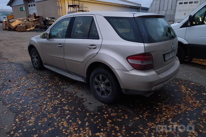 Mercedes-Benz M-Class W164 Crossover 5-doors