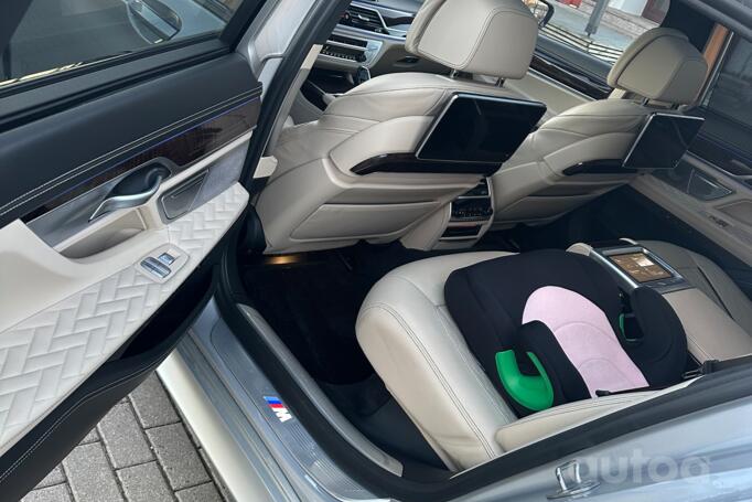 BMW 7 Series G11/G12 [restyling] Sedan