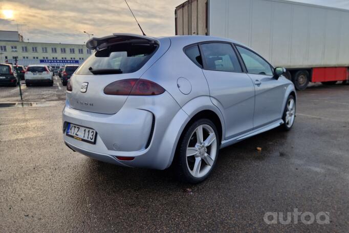 SEAT Leon 2 generation Hatchback 5-doors