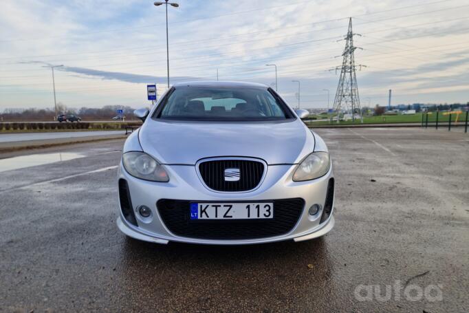 SEAT Leon 2 generation Hatchback 5-doors