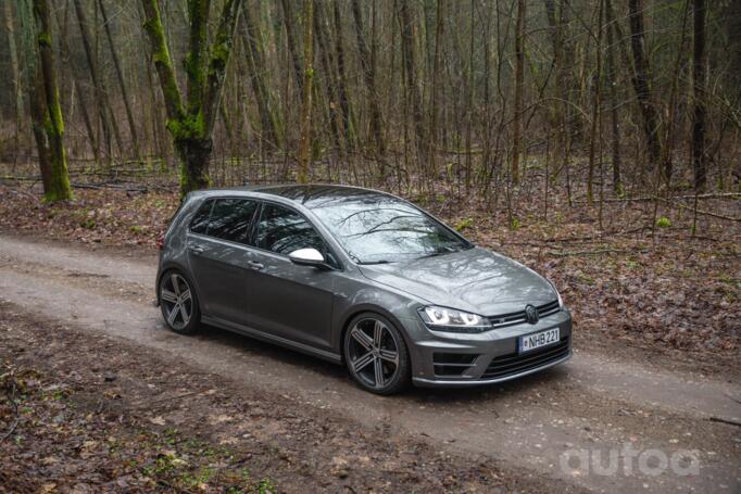 Volkswagen Golf R 7 generation