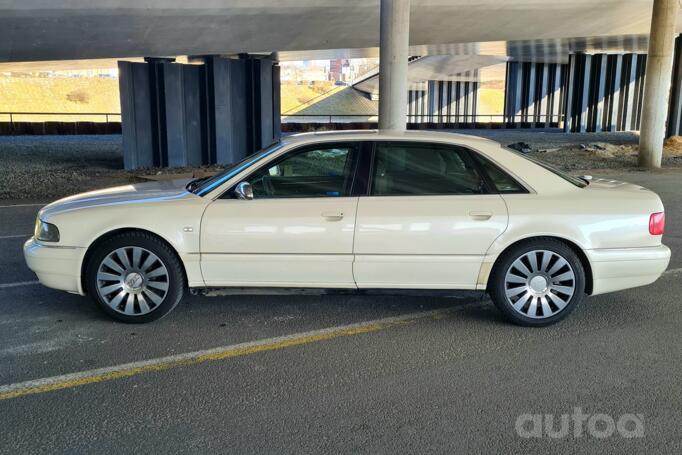 Audi A8 D2/4D [restyling] Sedan 4-doors