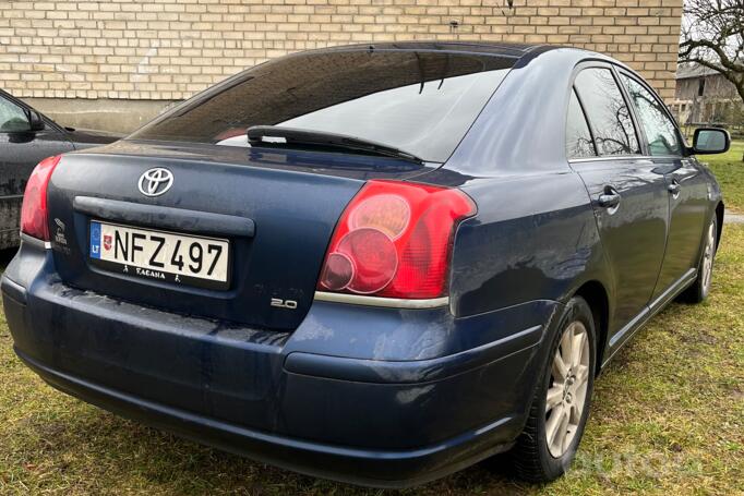 Toyota Avensis 2 generation Sedan