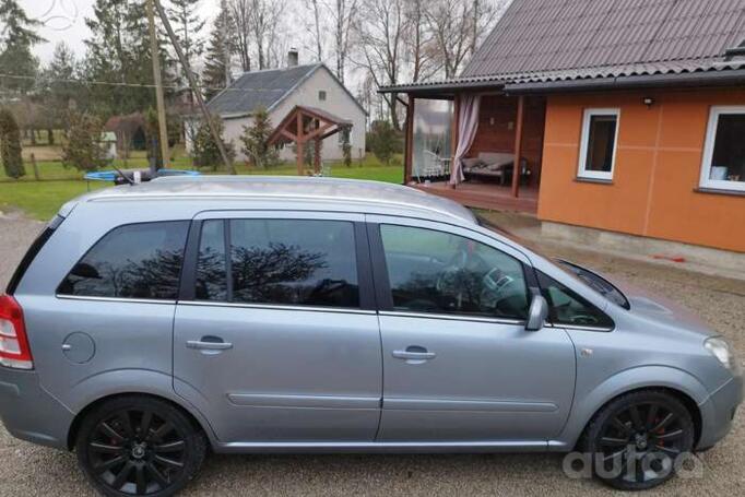 Opel Zafira B [restyling]