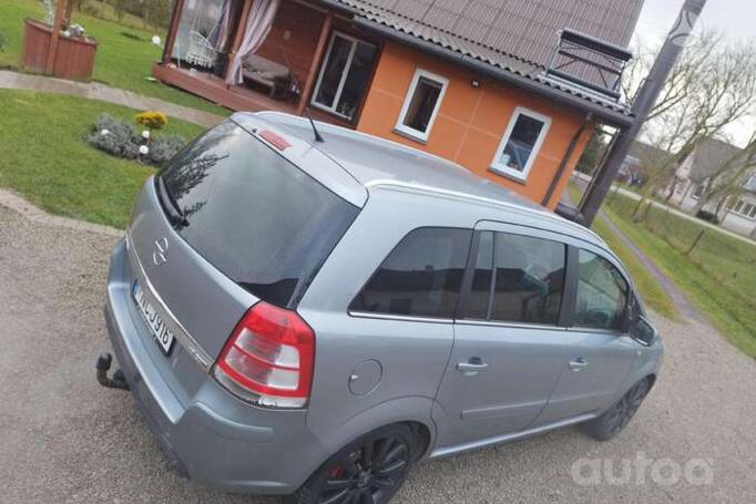 Opel Zafira B [restyling]