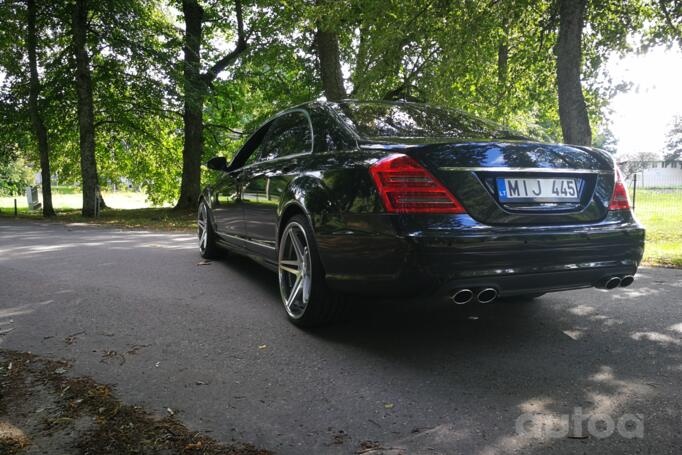 Mercedes-Benz S-Class W221 Sedan Long