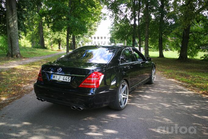 Mercedes-Benz S-Class W221 Sedan Long