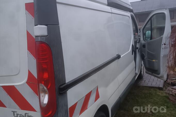 Renault Trafic X83 [restyling]