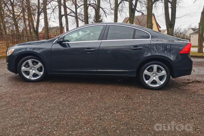 Volvo S60 2 generation [restyling] Sedan 4-doors