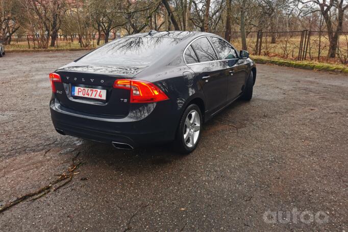 Volvo S60 2 generation [restyling] Sedan 4-doors