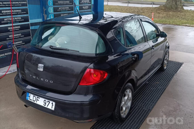 SEAT Toledo 3 generation Hatchback