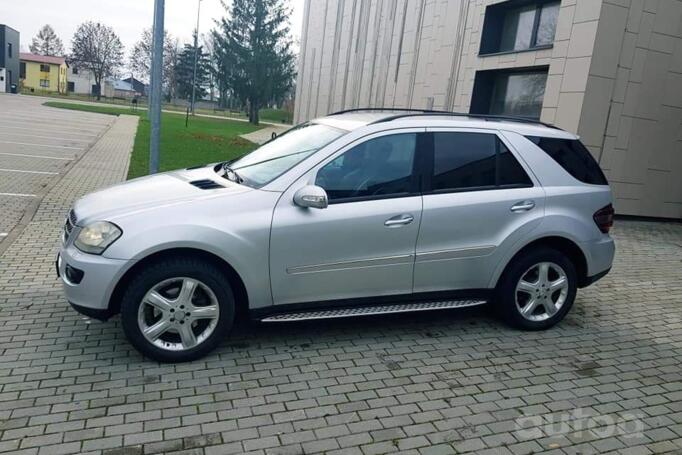 Mercedes-Benz M-Class W164 Crossover 5-doors