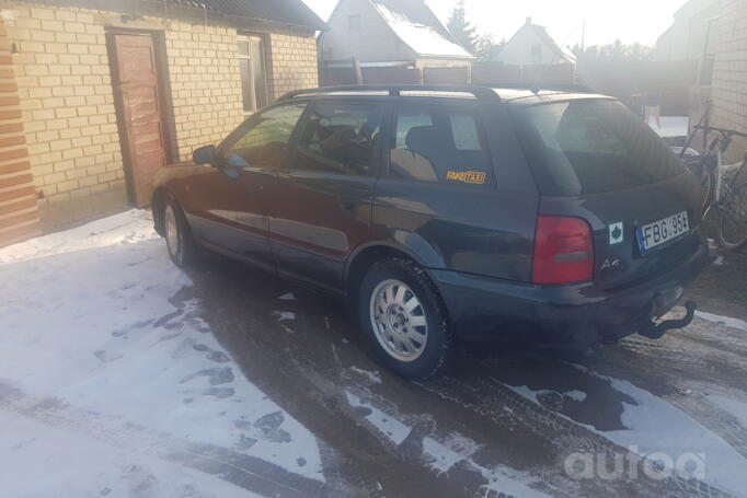 Audi A4 B5 Avant wagon 5-doors