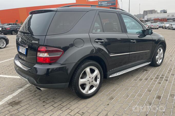 Mercedes-Benz M-Class W164 Crossover 5-doors