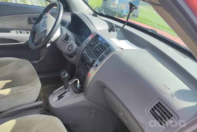 Hyundai Tucson 1 generation Crossover