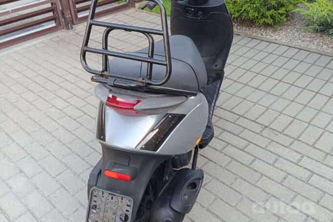 Piaggio Zip 50