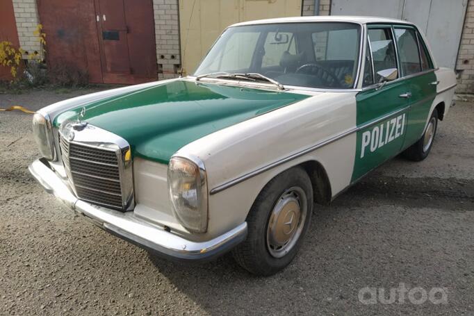 Mercedes-Benz W115 1 generation