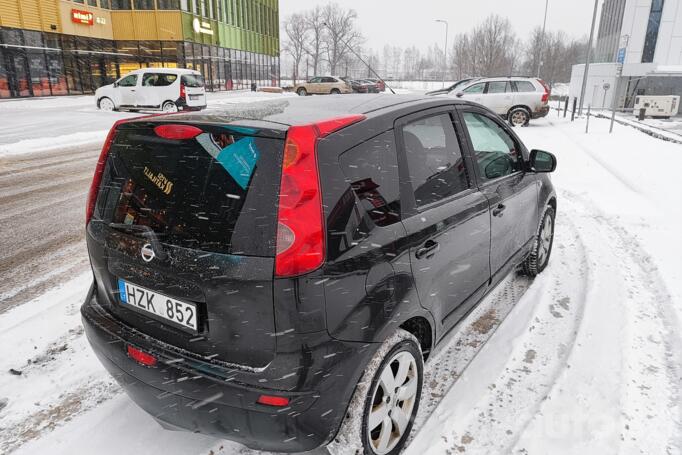 Nissan Note E11 Hatchback