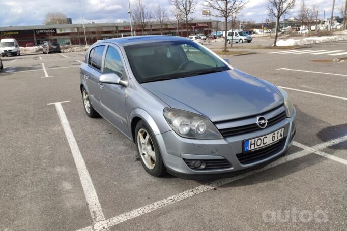 Opel Astra H Hatchback