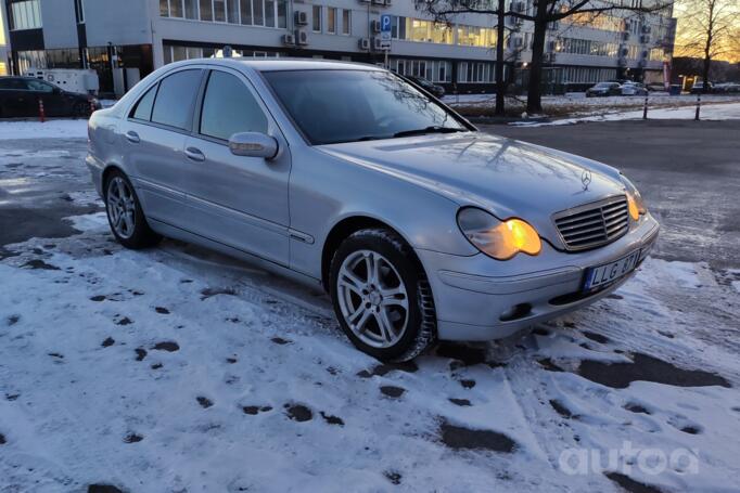 Mercedes-Benz C-Class W203/S203/CL203 Sedan