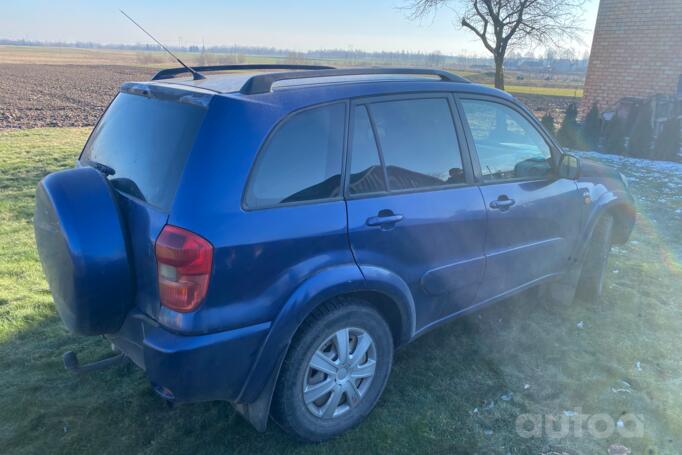 Toyota RAV 4 2 generation (XA20)