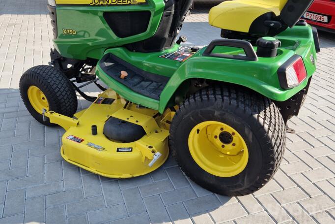 John Deere LT190