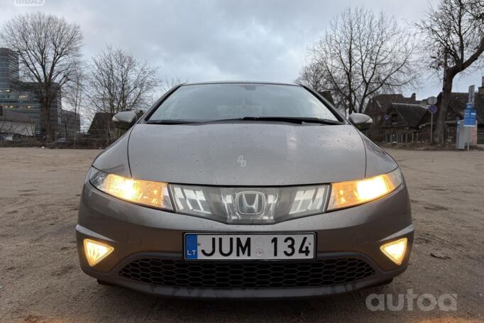 Honda Civic 8 generation Hatchback 5-doors