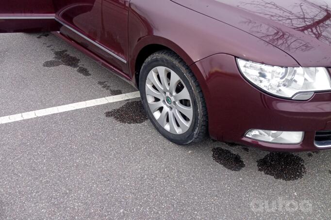 Skoda Superb 2 generation Combi wagon