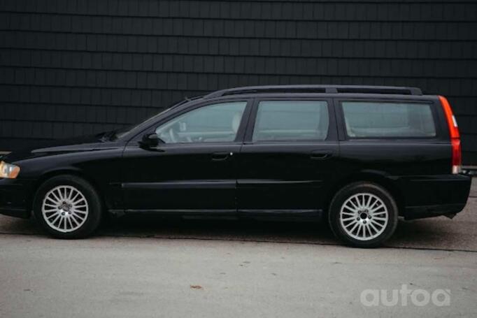 Volvo V70 2 generation wagon