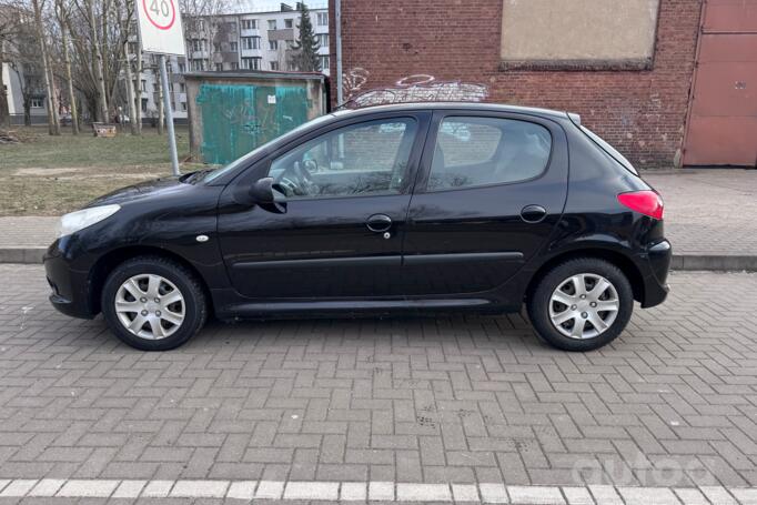 Peugeot 206 2 generation Hatchback 5-doors