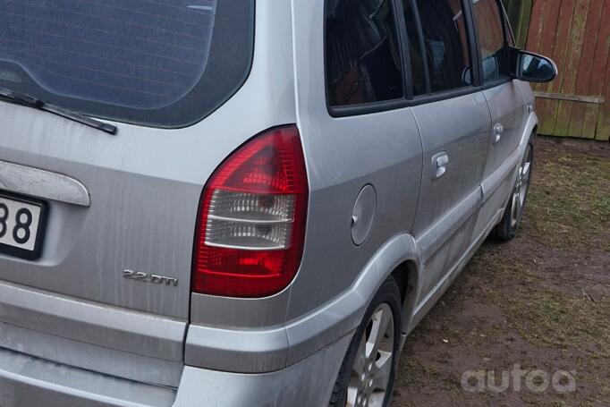 Opel Zafira A [restyling] Minivan 5-doors