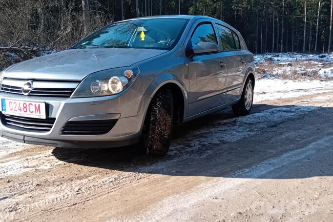 Opel Astra H Hatchback