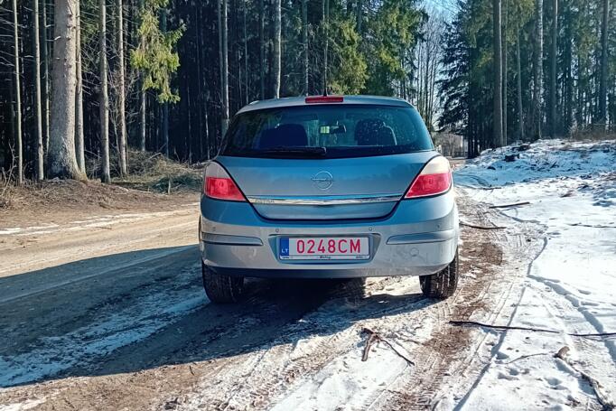 Opel Astra H Hatchback