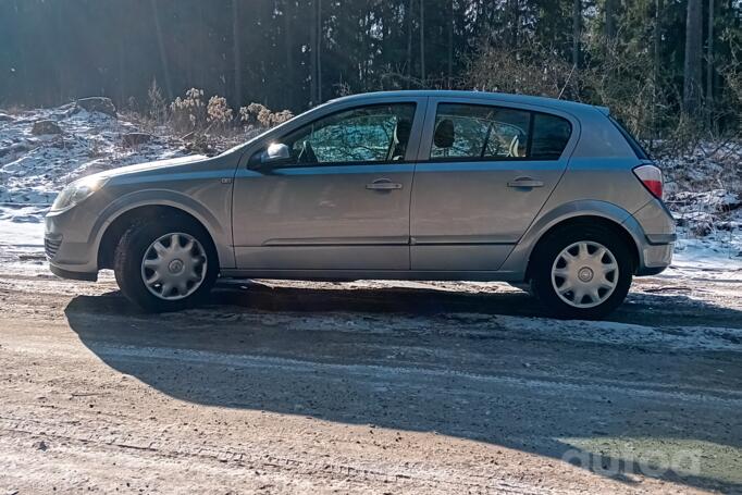 Opel Astra H Hatchback