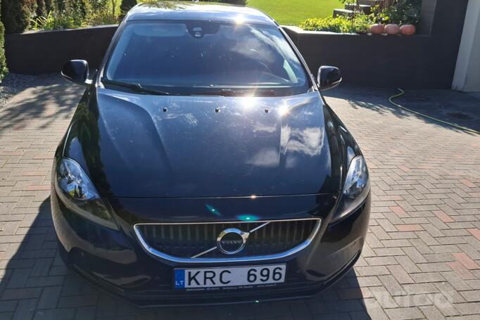 Volvo V40 2 generation [restyling] Hatchback 5-doors