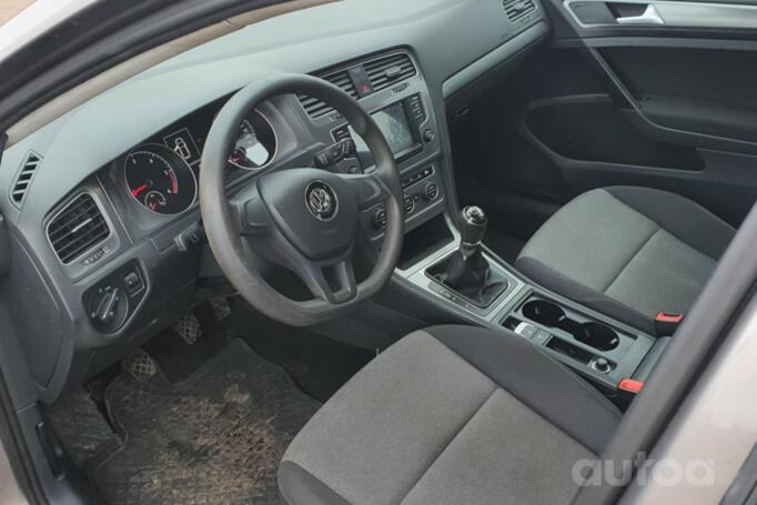 Volkswagen Golf 7 generation Hatchback 5-doors