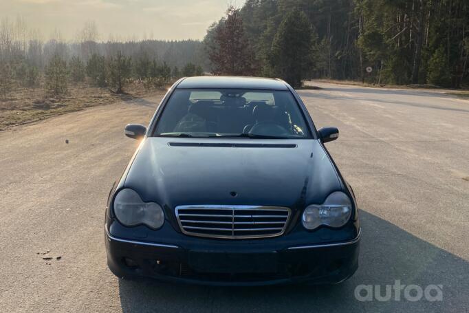 Mercedes-Benz C-Class W203/S203/CL203 Sedan 4-doors