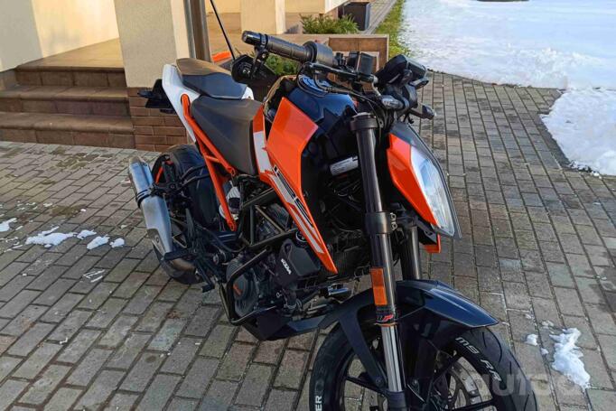 KTM Duke