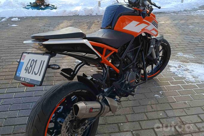 KTM Duke