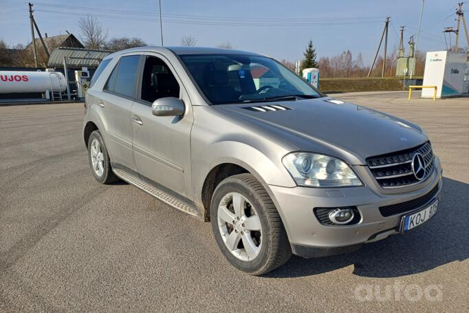 Mercedes-Benz M-Class W164 Crossover 5-doors