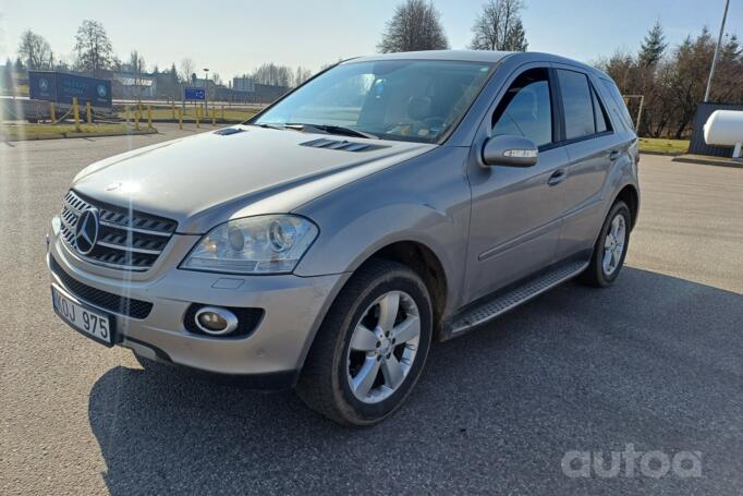 Mercedes-Benz M-Class W164 Crossover 5-doors