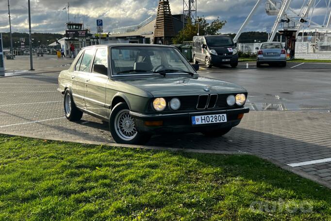 BMW 5 Series E28 Sedan