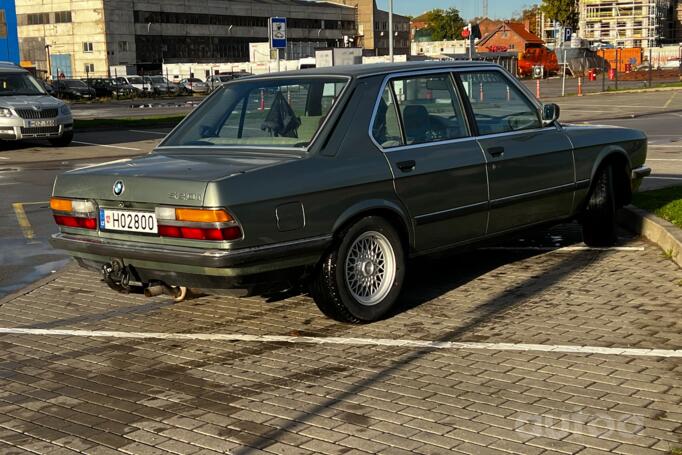 BMW 5 Series E28 Sedan