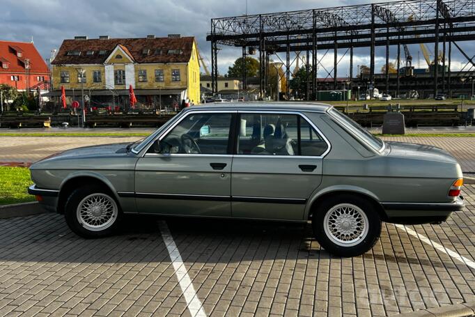 BMW 5 Series E28 Sedan