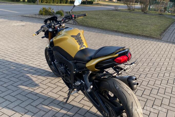 Yamaha FZ