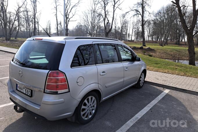 Opel Zafira B Minivan 5-doors